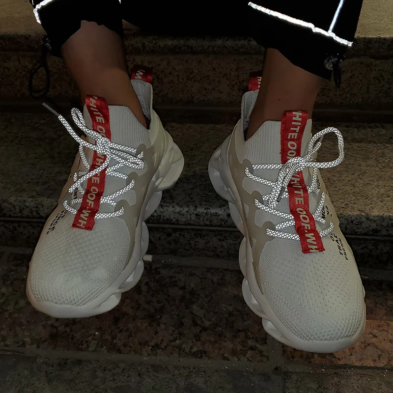 

Runnning Shoes Mesh Breathable Running Sport Shoes Unisex Light Soft Thick Sole Hole Couple Shoes Athletic Sneakers men Shoes