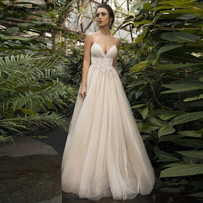 

Magic Awn Charming Champagne Wedding Dresses Boho Spaghetti Straps Lace Appliques Princess Mariage Gowns Lace Up Back Casamento