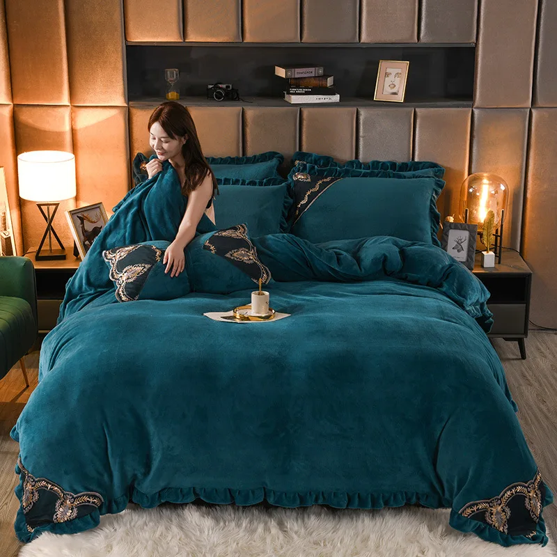 

Embroidered Thick Milk Velvet Four-piece Suit for Winter, Autumn and Winter Solid Color Warm Bed Four-piece Suit Queen