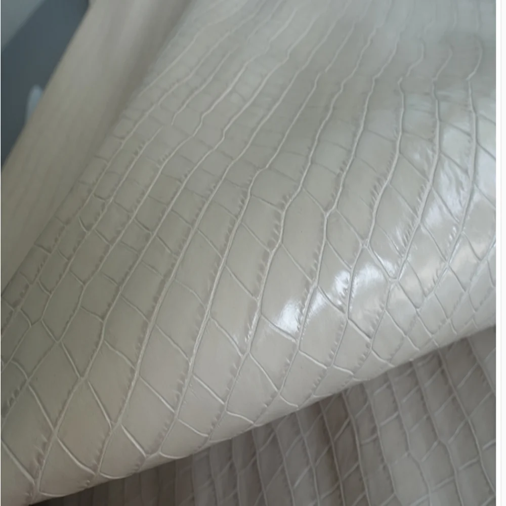 

Light brown crocodile pattern leather 0.6-1 handmade diy leather bag material fabric home supplies