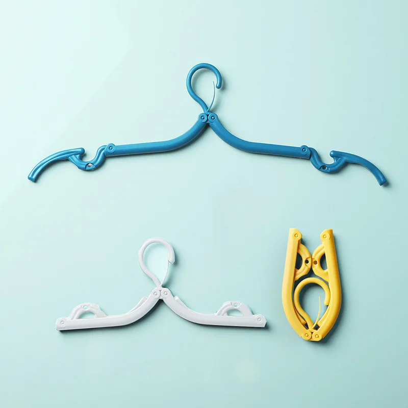 foldable clothes hanger for convenient travel