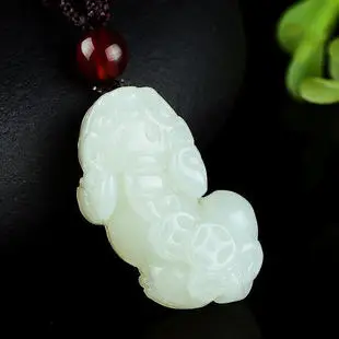 Natural authentic xinjiang hetian jade white jade kirin pendant in delight men and women with kirin widgets
