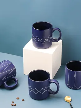 

Nordic Simple Ceramic Mug Creative Line Coffee Cups with Handle 450ml Large Capacity Household Milk Breakfast Mugs Office Teacup