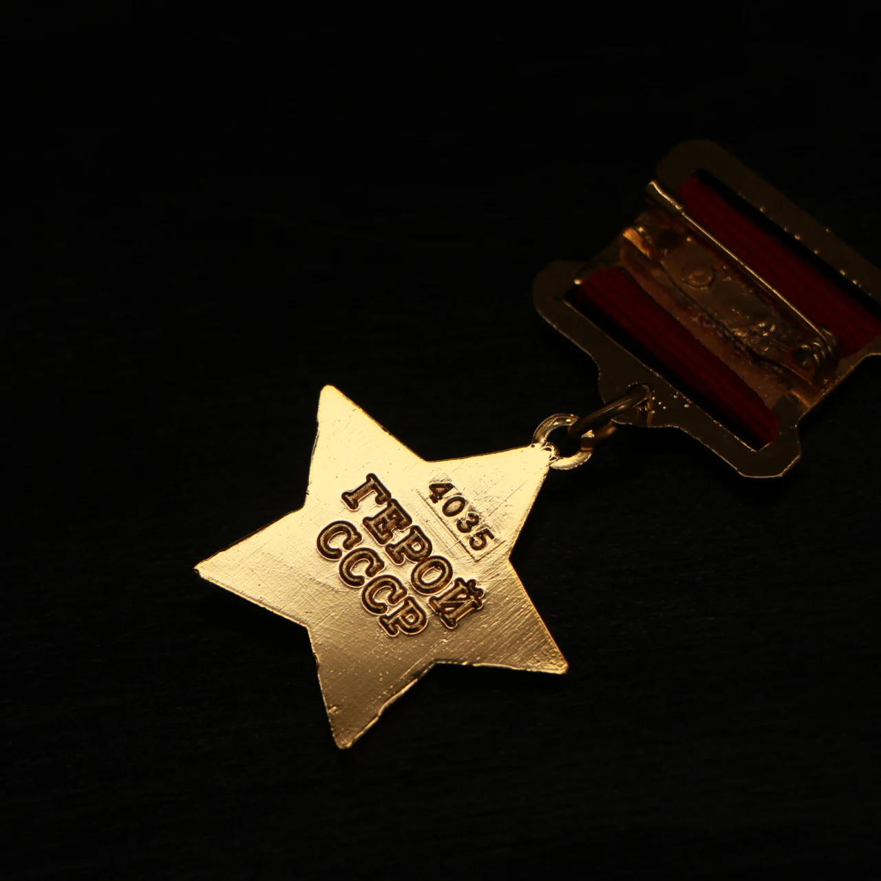 Gold-plated Stalin Gold Star Medal Russian World War II USSR Soviet Five-star Medal of Labor with Pins CCCP Badge
