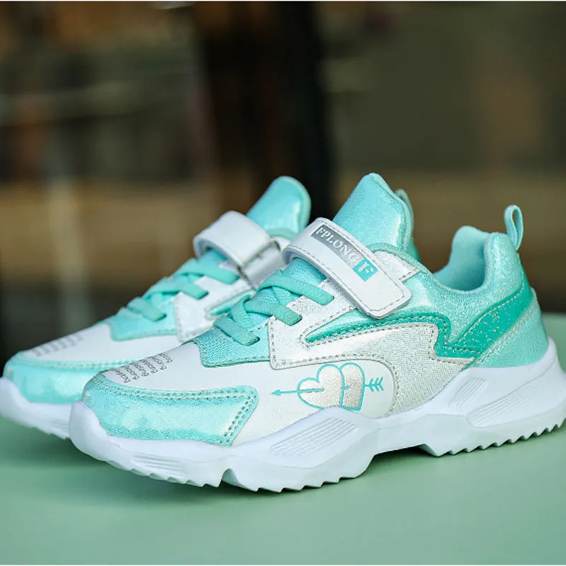 

Children's shoes 2020 spring and autumn models Korean version of the new leather sports shoes girls non-slip casual shoes