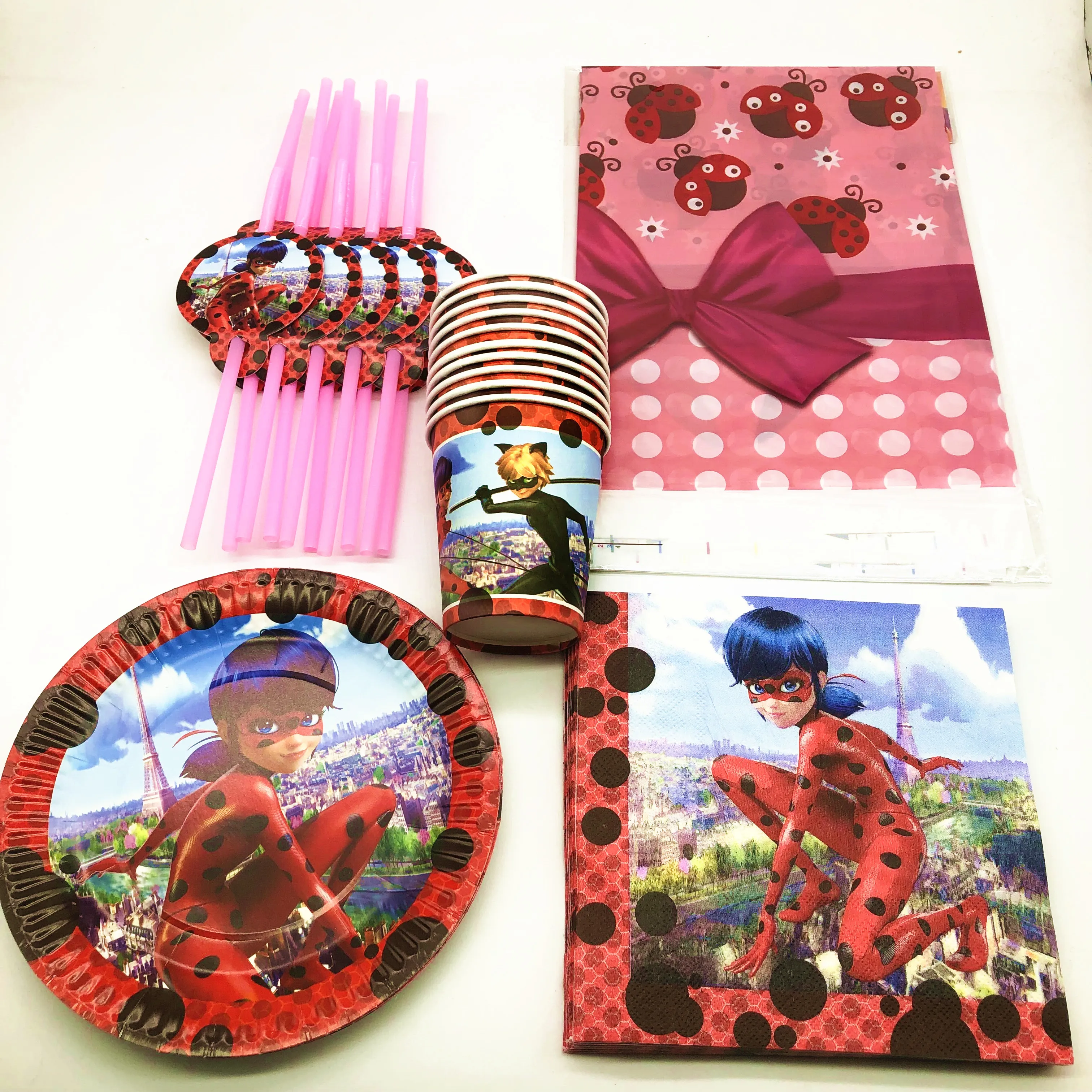 

51Pcs/lot Ladybug Theme Design Kids Birthday party Paper Plate Cup Napkin Straws Tablecloth Disposable Tableware Party Supplies