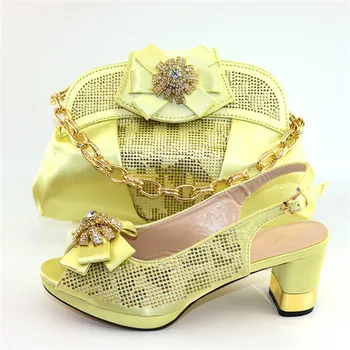 

Pretty Gold African Lady High Heel Sandal Shoes Matching With Handbag Set For Wedding/Party CR2103, Heel Height 7cm