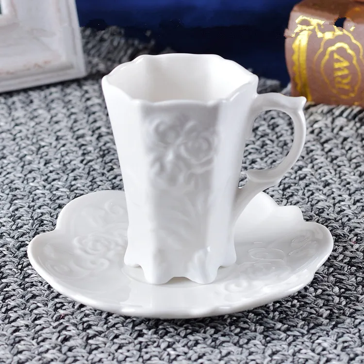 Розовая усадьба керамическая кофейная чашка Европейский послеобеденный чай маленькая кофейная чашка свадебный подарок, керамические тисненые домашние посуда для напитков