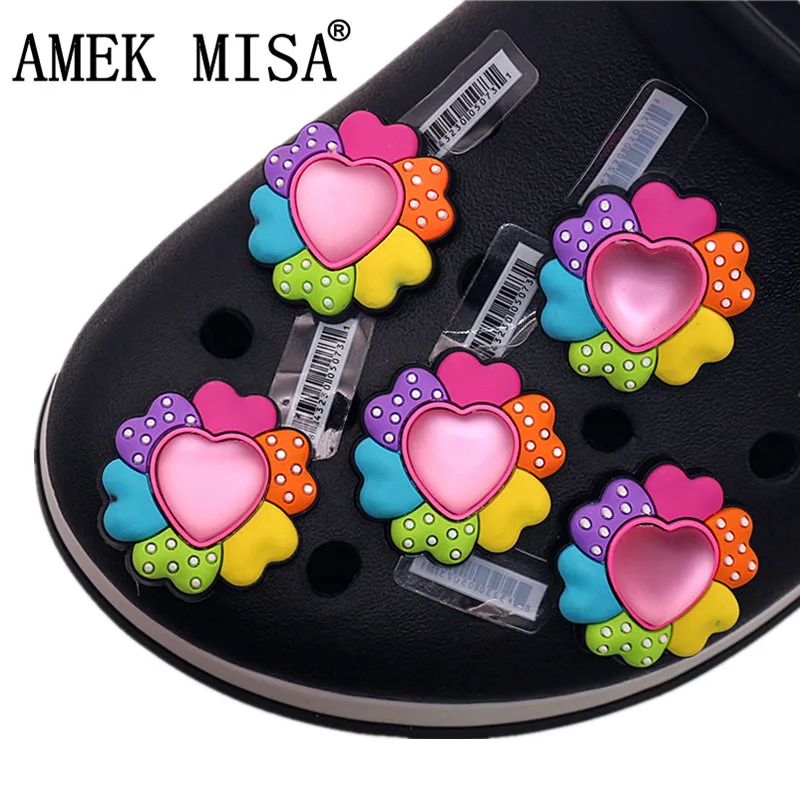 1pcs High Imitation Shoe Charms Colorful Heart-shaped Shoe Buckles Original Accessory fit Bracelets Croc JIBZ Kids Gifts F-ZBX20