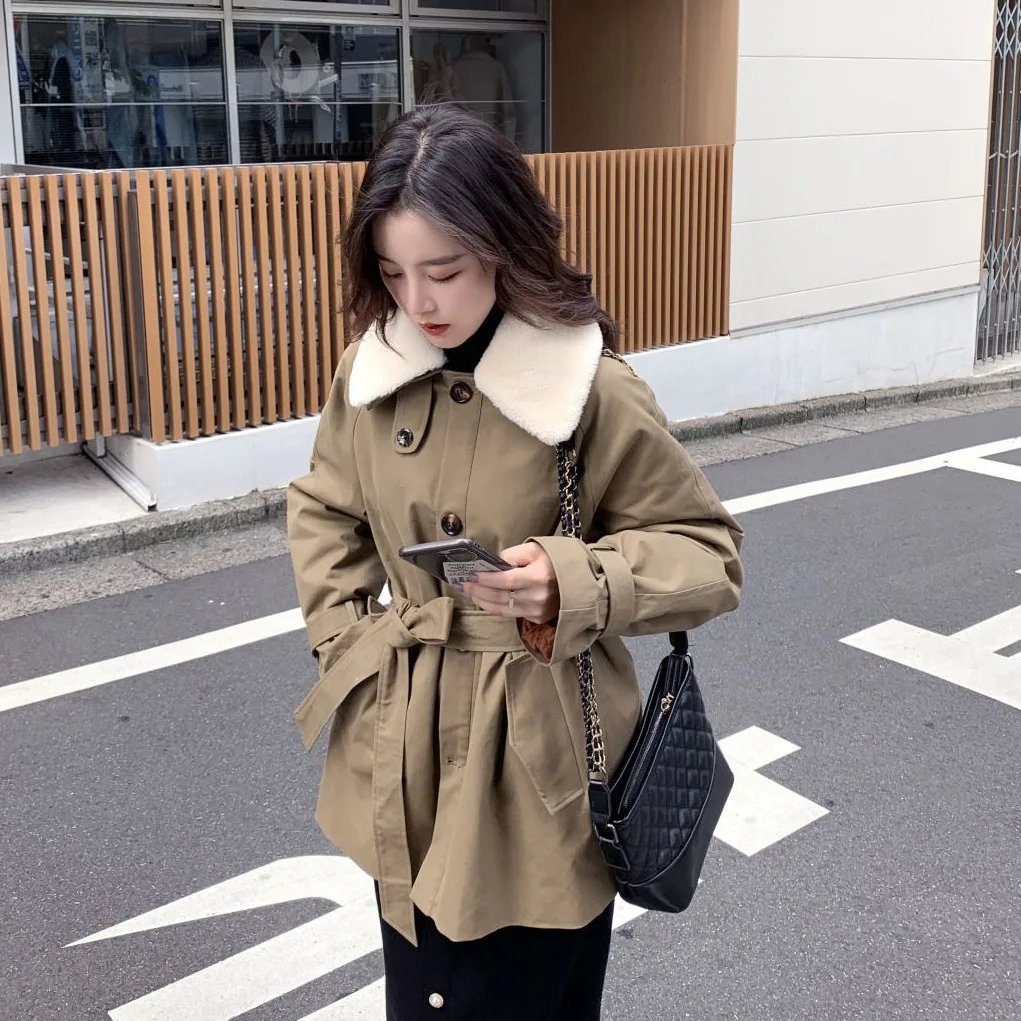

Photo Shoot CHIC Korean-style Khaki Fold-down Collar Single Breasted Waist Hugging Lace-up Imitation Rabbit Fur Joint Workwear C