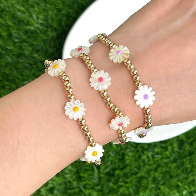 2023 japon corée accessoires mignons perles de cristal explosives bracelet  mignon petite marguerite fleur bracelet pour les femmes