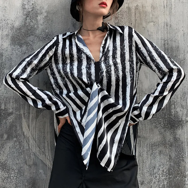 

LANMREM Black Long Sleeve Splash Ink Printing Vertical Stripes Slit Irregular Woman Shirt Casual Fashion 2019 Autumn New TV944