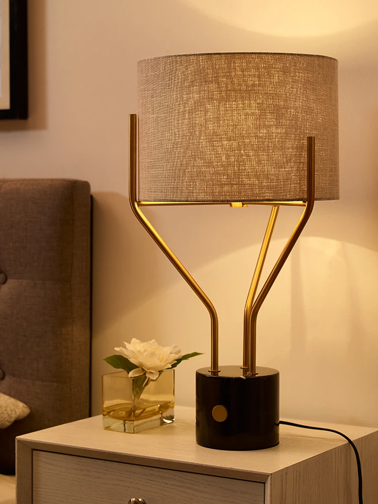 

Moden Art Decor Marble Table Lamp Bedside Table Lamp For Bedroom Living Room Creative Gold Metal Bracket Desk Desktop Lamp