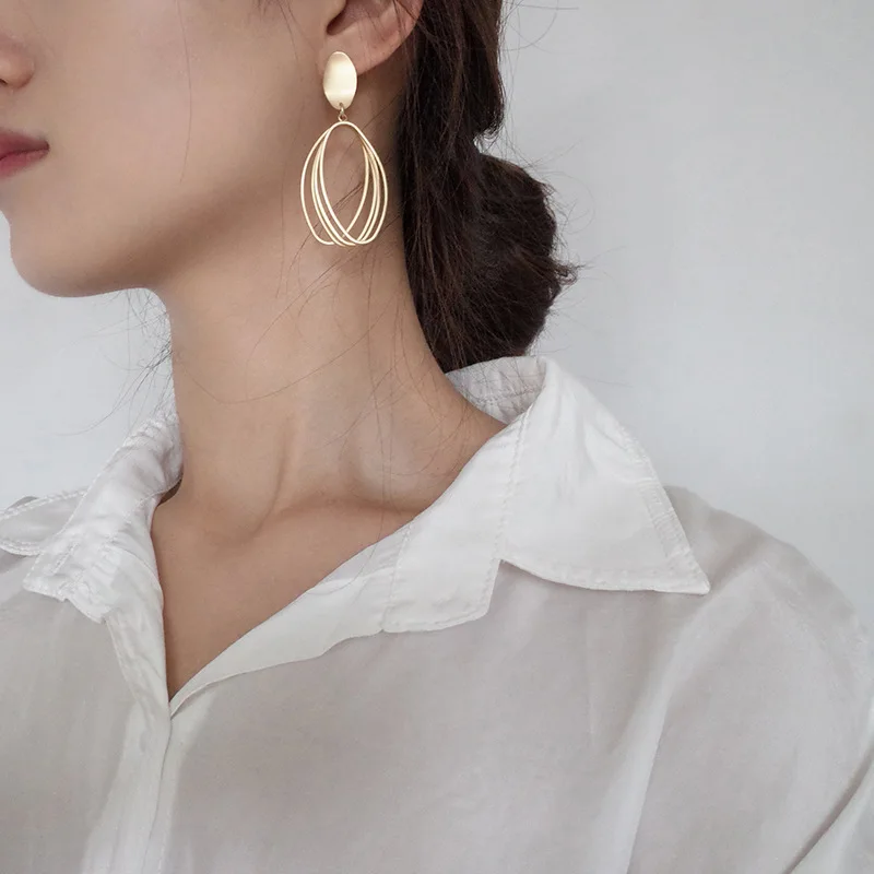 В году бренд дизайн Геометрические овальные золотые и серебряные двухцветные серьги благородные минималистичные корейские серьги для женщин