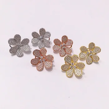 

Brand earrings, personality, fashion, retro style, four-leaf clover shape, advanced craftsmanship, gifts for lovers
