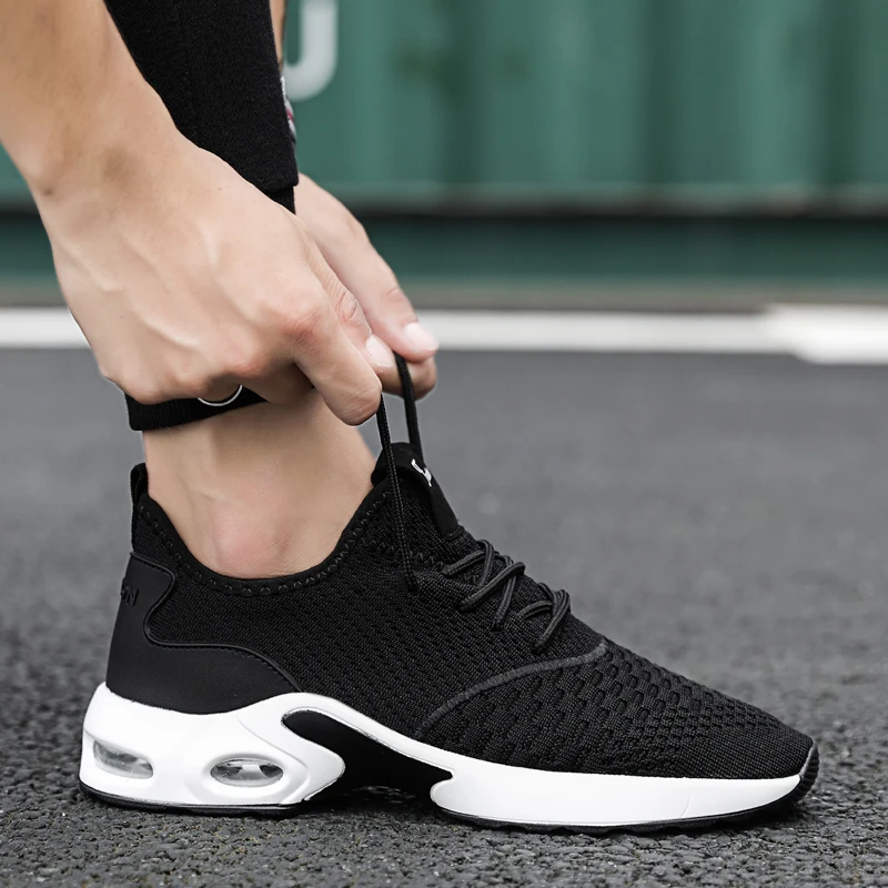 

2019 new summer men's shoes trend men's sports and leisure breathable running deodorant mesh wild tide shoes