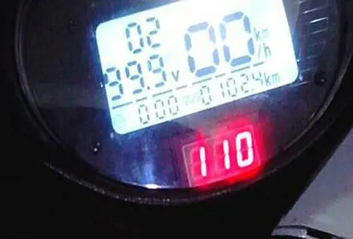 0,5" 4,5-30 в светодиодный измеритель напряжения цифровой дисплей Вольтметр для детей