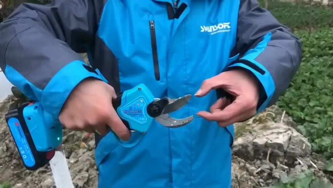 Cordless electric pruning shear for garden pruner working time 6 hours