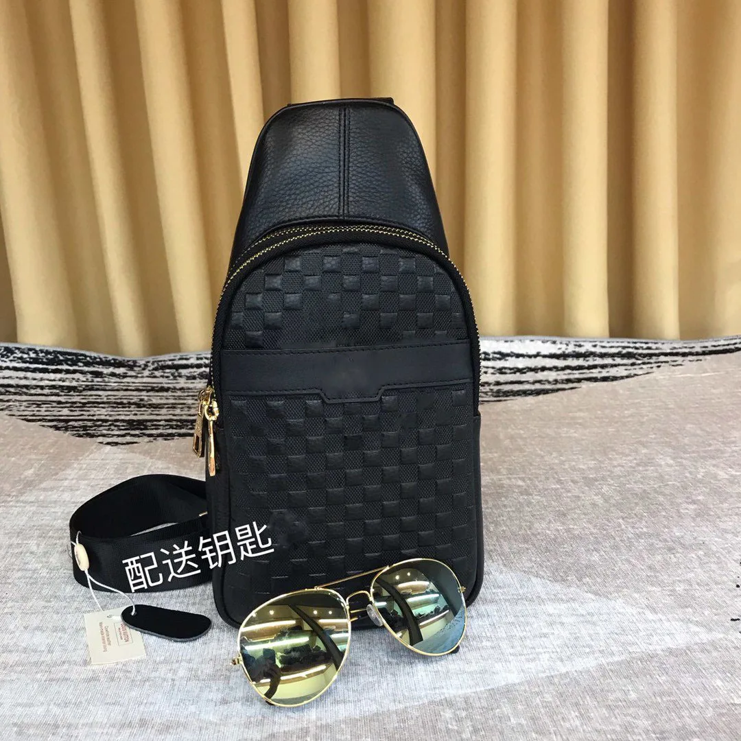 

New chest bag for men, classic fashion black shoulder bag for men, anti-theft chest bag casual cross-body bag for men traveling