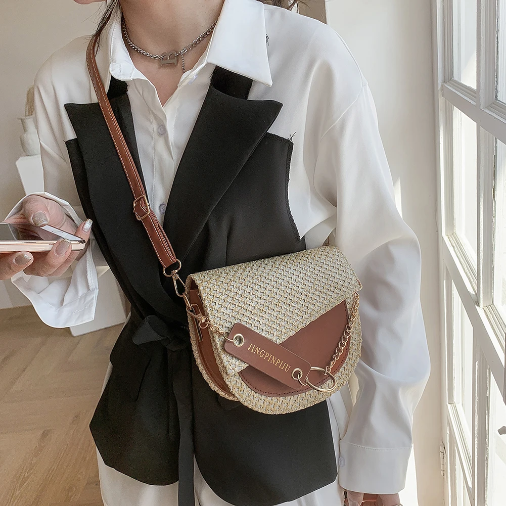 Bolso de paja para mujer, bolsa de cuero Pu + suave tejido de retales, bandolera femenina con cadena de media luna, 2021 - Imagen 2