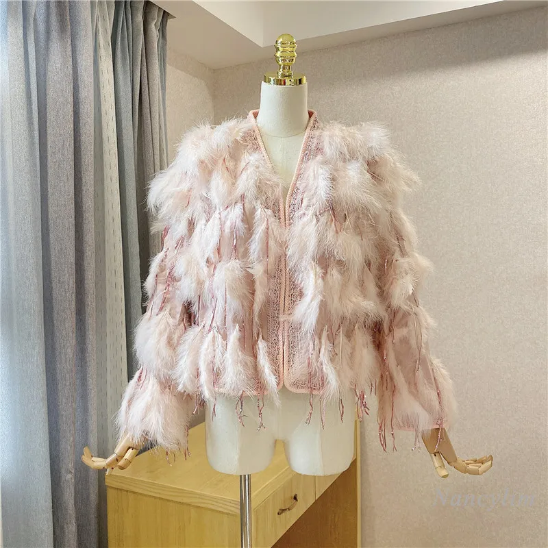 

2020 Winter New Celebrity Lady Light Pink Handmade Beads Tassels Decorative Pink Feather Fur Coat Short Women's Jacket