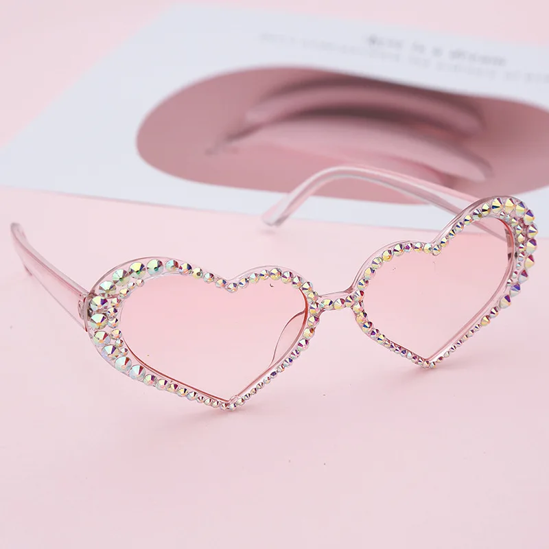 47119 Роскошные Алмазные Солнцезащитные очки в форме сердца для мужчин и женщин, модные очки UV400 в винтажном стиле - Цвет линз: white pink