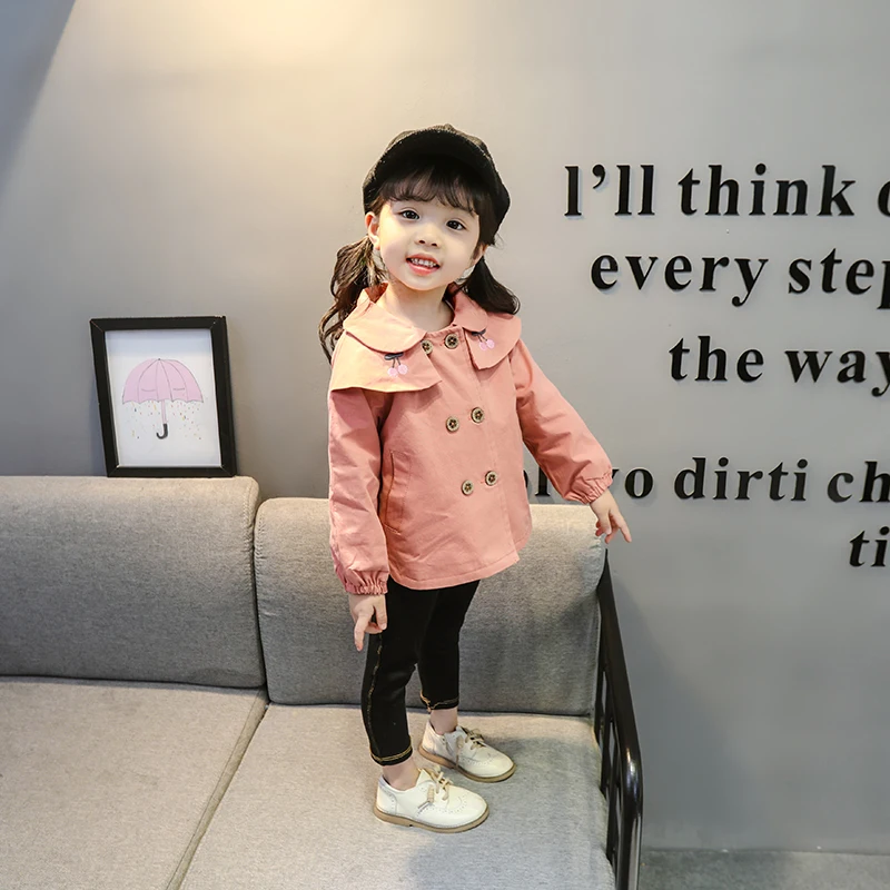 

Girls Windbreaker Autumn Sweet Doll Collar Short Coat Baby Kids Cute Outwear Double Buckle Baby Kids Coats Cherry Embroidered Jacket Loose Clothing