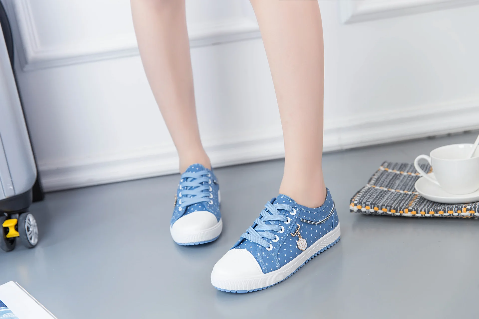 Girls Sneakers Designer Tennis Female Shoes Breathable Mesh Summer Women Shoe 2021 New Zipper Deco Student Girl Flat Shoes Blue