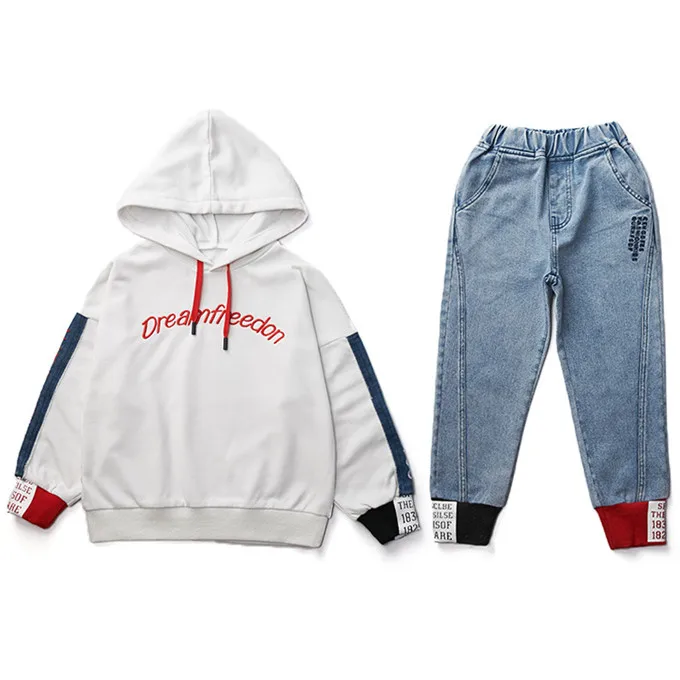 11633122561_1974348076