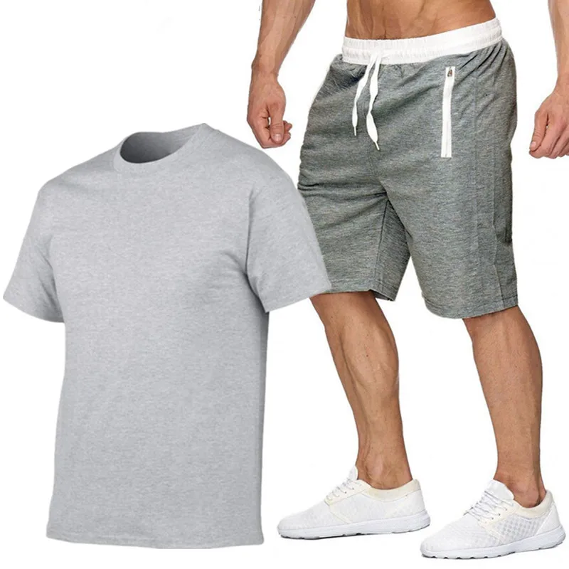 

Summer men's round collar short sleeve T-shirt and shorts set casual fashion sports T-shirt set eight colors are available