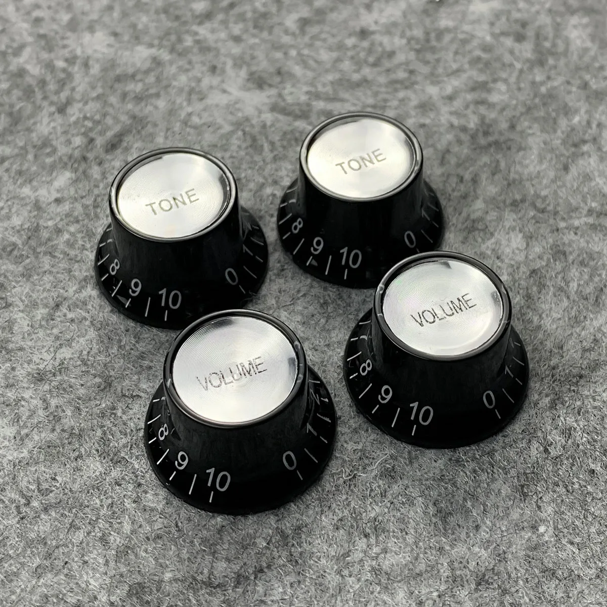 FLEOR 4 Stück Vintage LP Gitarrenknöpfe 2T2V Tone Volume Knöpfe Schwarz mit Aluminiumoberteil für Gitarrenteile – Detail 2