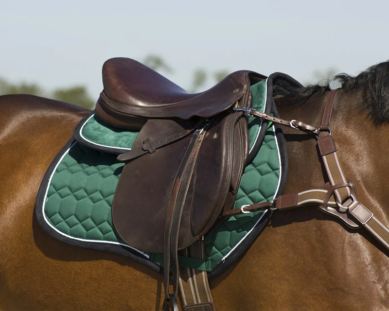 Horse Saddle Pad Sweat Pad Shockproof Antiskid Moisture Absorption Perspiration Equestrian Horse Mats
