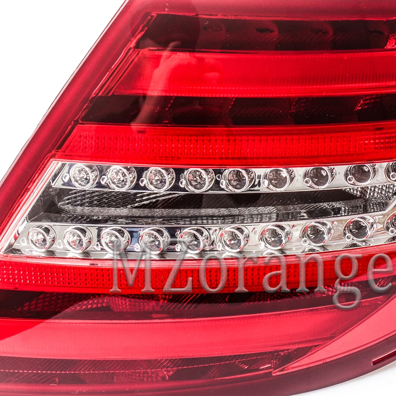Rear tail light For Mercedes Benz W204 C180 C200 C220 C260 C280 C300 2011-2014 tail lights Brake Stop lamp Car Accessories