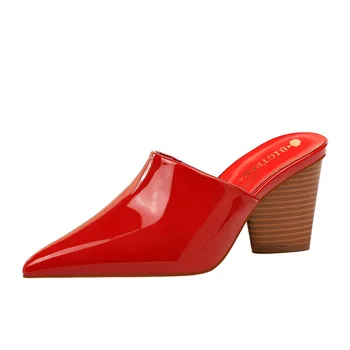 

2020 New Summer Women Mules Slippers Square Heels Pointed Toe Fashion Sexy Ladies Shoes Black Outside Slides Slippers K0337