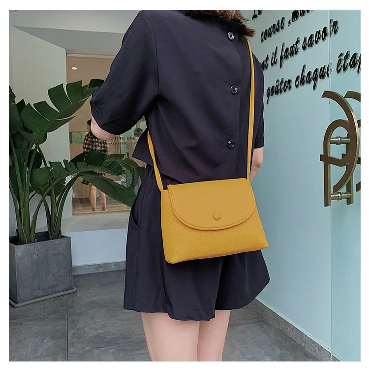 

Women's new version of the Korean version of INS Baitie Pure-coloured Bag Chao One Shoulder Oblique Small Square Bag