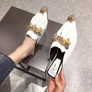 

2020 Summer Women Slippers Pointed Toe Nude Luxury Rhinestone Mules Slip On Black Brand Ladies Shoes Outside Flat Sexy Slides