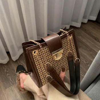 

new woolen cloth plaid small bag women 2020 new wave Korean version of the wild Messenger bag retro women's shoulder bag