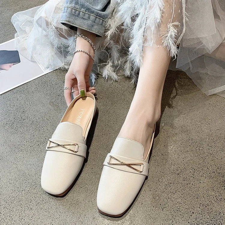 

Luxury Slides Shoes Woman 2019 Cover Toe Rivet Low Flat Slippers Loafers Socofy Designer New Soft Rubber PU Basic Metal