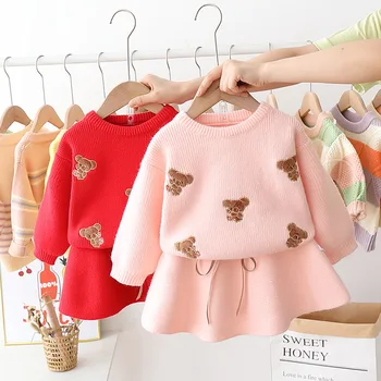 

Baby girl autumn and winter knitted sweater two-piece girl new cute cartoon bear cotton sweater baby girl knitted skirt suit