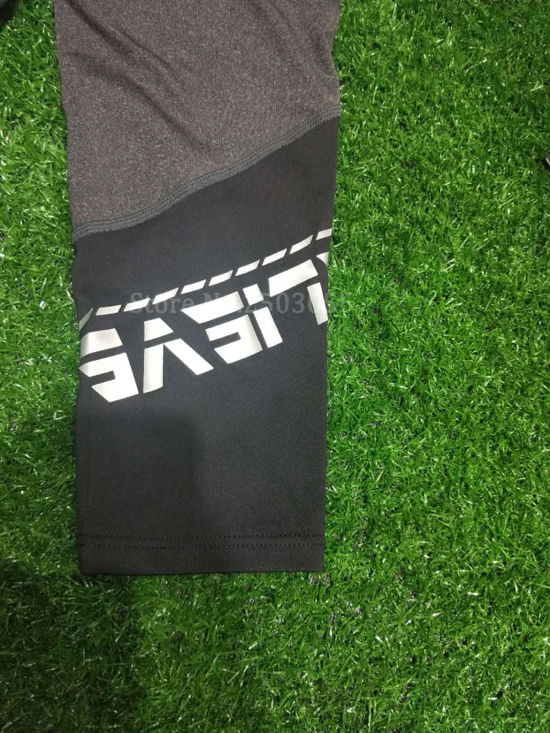 HTB1S9RczTtYBeNjy1Xdq6xXyVXaZ