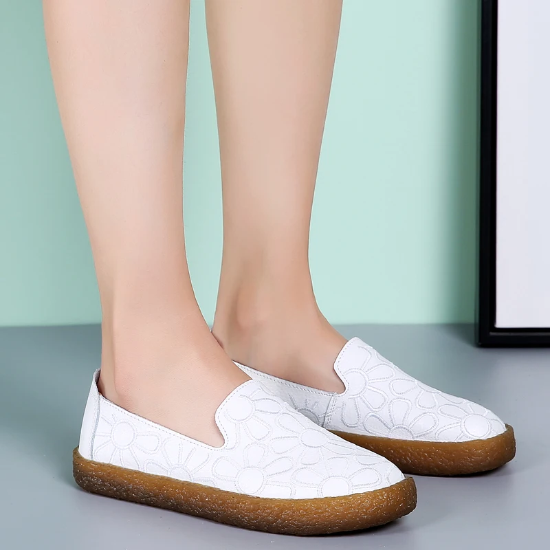 

2019 fashion Embroidery Flower Women Shoes Solid color Casual Plus Size round Toe Non-slip breathable Leisure Flat Shoes