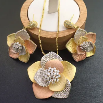 

Zlxgirl Classic Original Artistic Hydrangea Plated Shape Necklace with Earrings of women bridal jewelry sets free Velvet bag