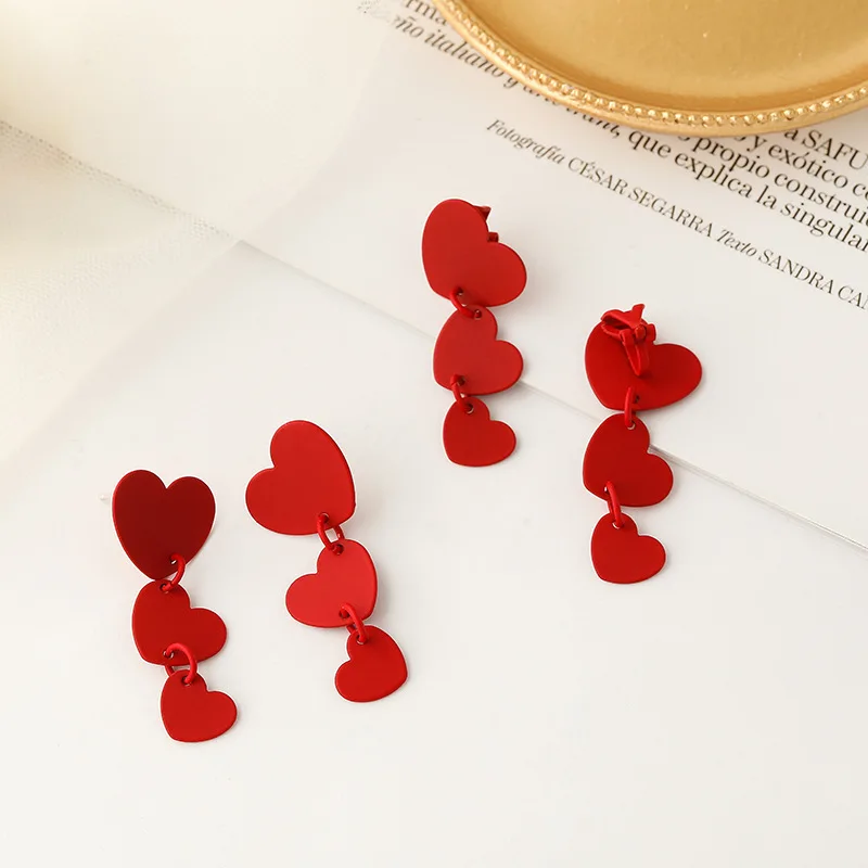 Chinese New Year Gifts Fashion Red Love Heart Clip Earrings Women Cute Simple Three Red Heart Clip on Earrings Without Piercing