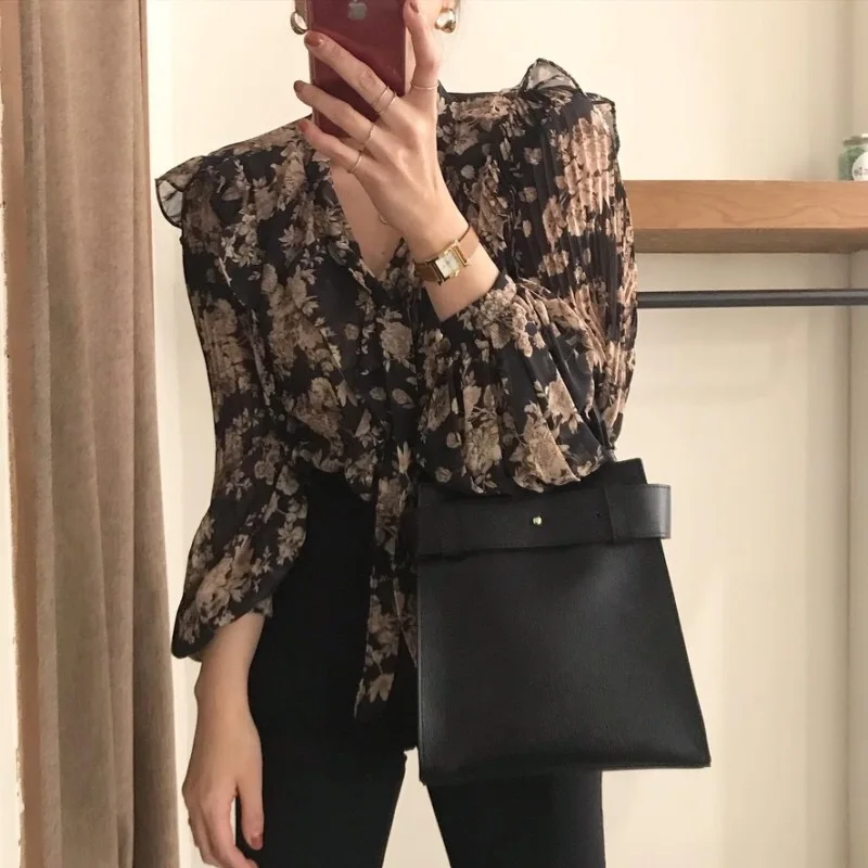 

RUGOD 2020 New Arrivals Ruffled Autumn Shirt for Ladies V-neck Puff Sleeve Female Blouses Fashion Chic Women's Tops