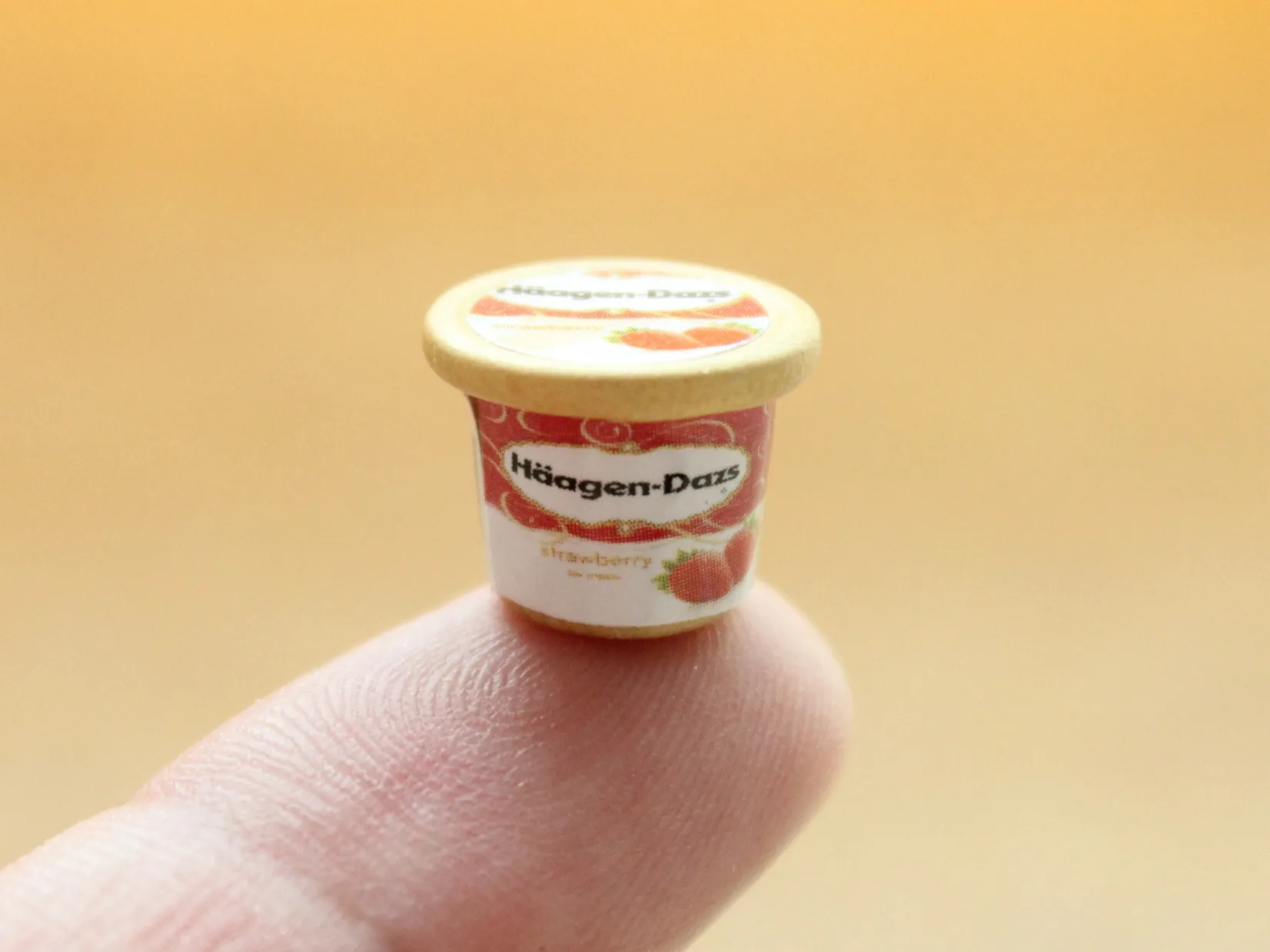 strawberry 1:12 милый кукольный домик Миниатюрный Мини HAGEN dazs мороженое 1097 - Цвет: strawberry