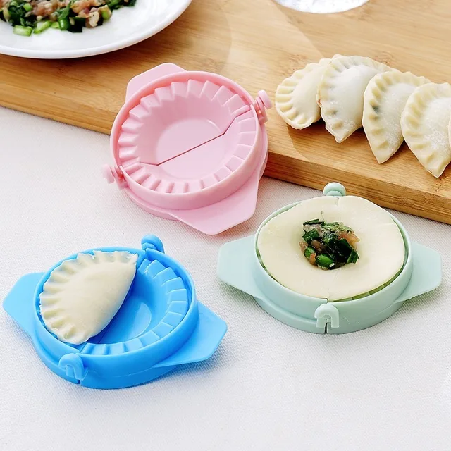 Plastic Dumpling Molds Chinese Food Jiaozi Maker Dough Press Dumpling Pie Ravioli Hand Mould Kitchen Creative DIY Tools 1