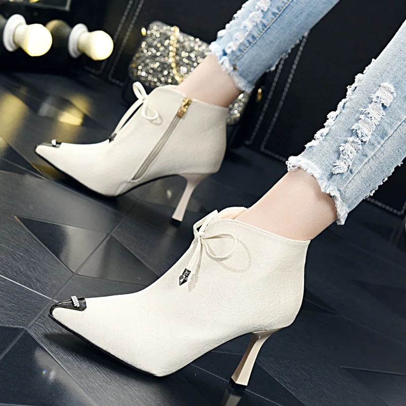 

2019 Autumn And Winter New Style Pointed High Heels Sexy Thin Heeled Short Boots WOMEN'S Shoes Western Style Simple plus Velvet