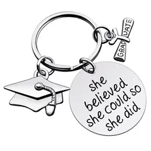 Европейская и американская Кепка для траншеек, она верила, что она может, так что она получила сертификат на выпускной брелок