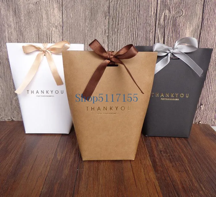 

Exquisite Merci Box French Thanks Paper Fold Gift Boxes Large Size No Ribbon Gifts Candy Packing Bag Wedding Decorations