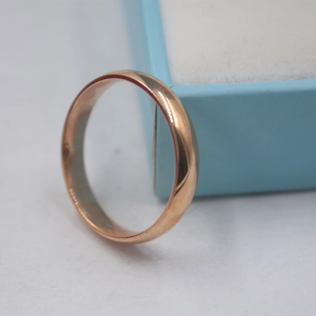 Delicate & Minimalist Rose Gold Wedding Band | Lyon – Trumpet & Horn